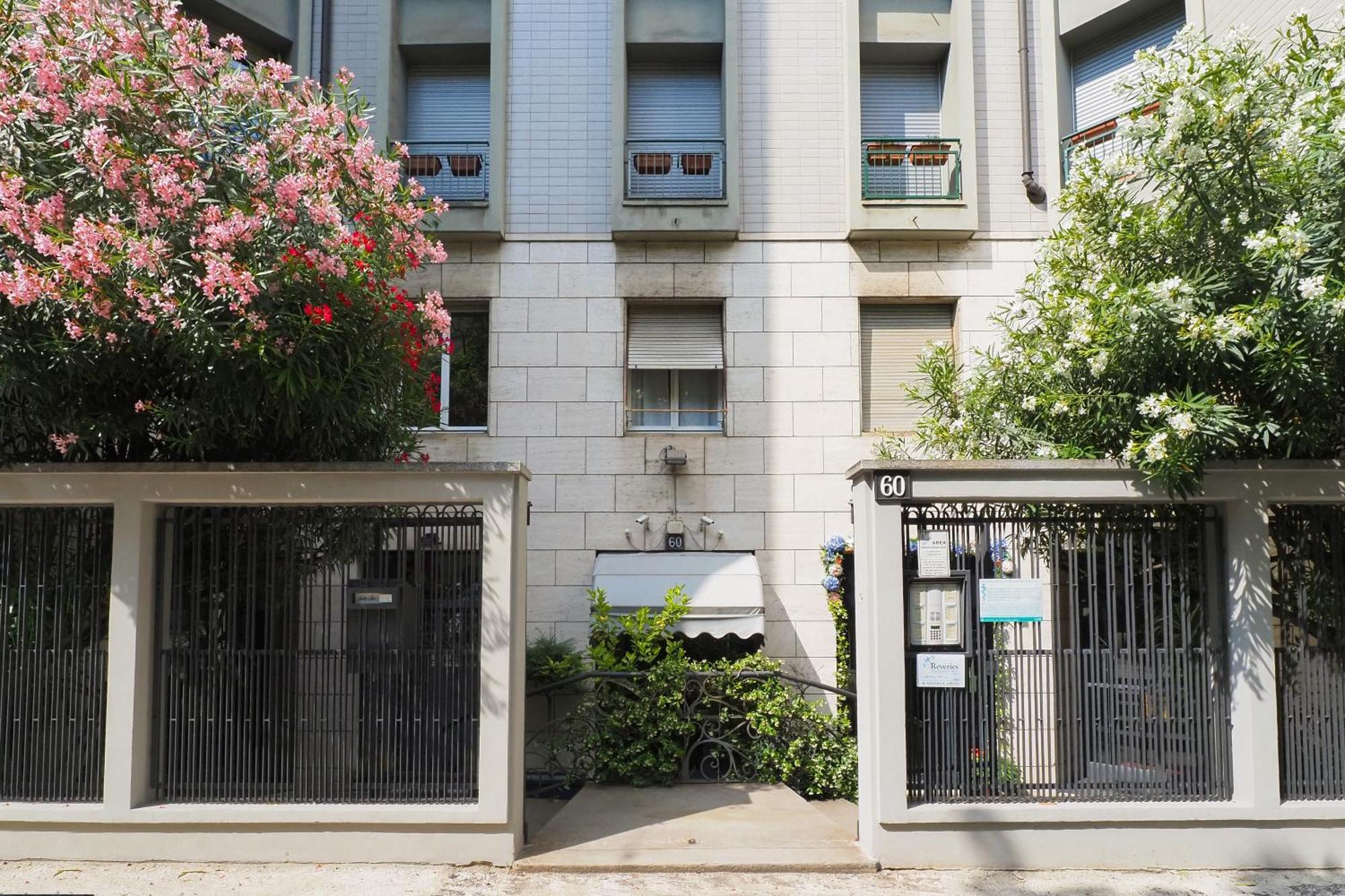 Elegant Moscova Apt ミラノ エクステリア 写真